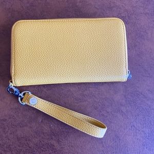 All About the Benjamins from Thirty-One in w/ matching Wristlet Strap